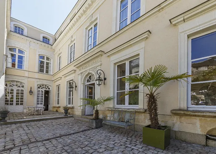 Gasthuis Aubance - Maison Bossoreil 3*